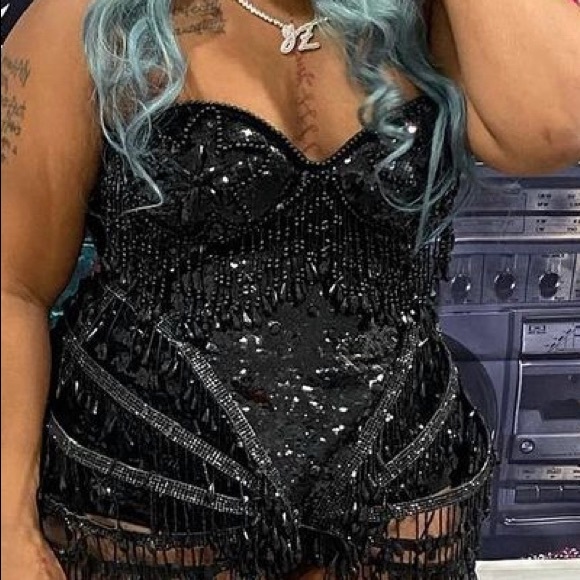 Custom bodysuit - Picture 2 of 3